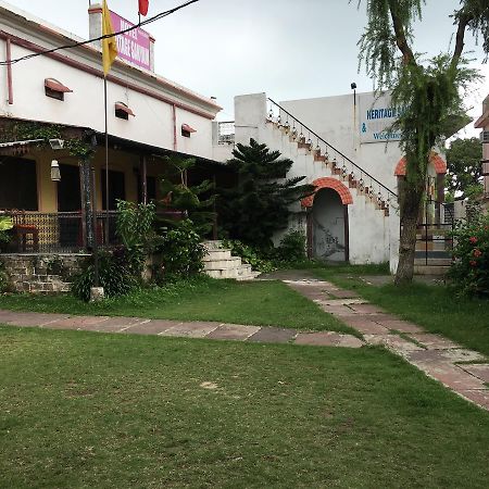 Hotel Heritage Sanyam Nāhan Esterno foto