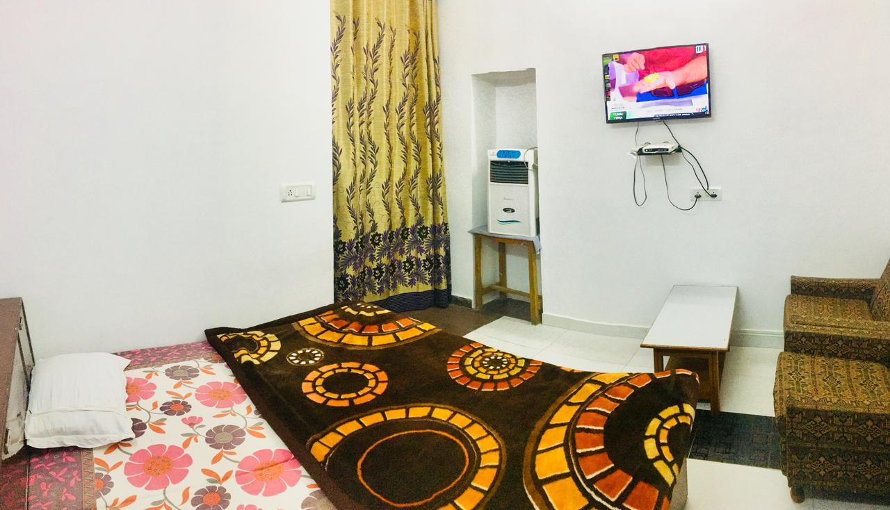 Hotel Heritage Sanyam Nāhan Esterno foto